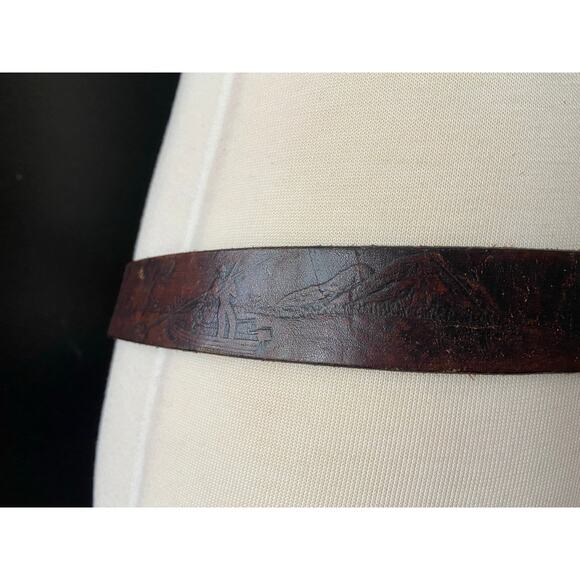 Vintage Distressed Brown Leather Belt w/Fisherman Theme sz XL - Picture 7 of 14